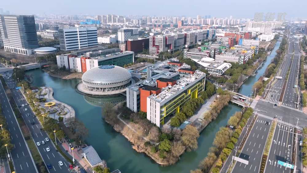 政策托舉與電商賦能 上海企業開拓外貿內銷新格局